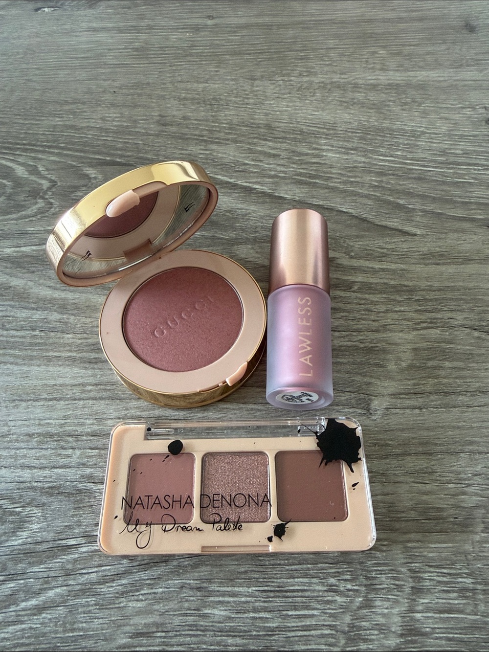 Gucci Rosy Beige Blus with Lawless Fresh Gloss Natasha Denona Baby Dream
